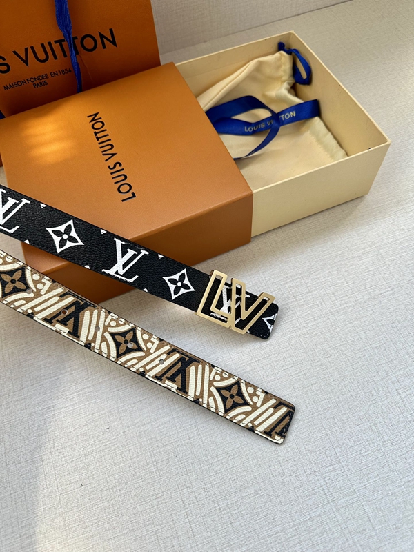 激安ルイヴィトンベルト着用イメージ